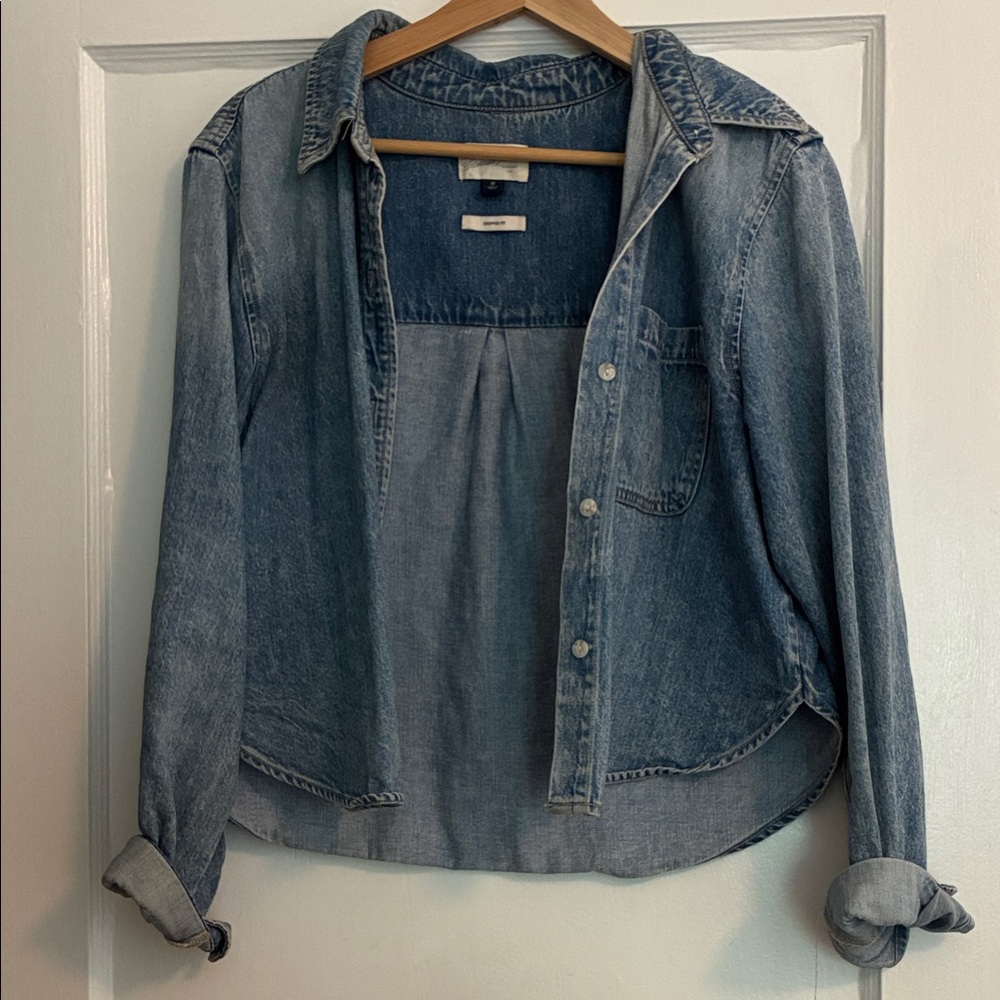 Cropped Washed Light Blue Denim Jacket / Shirt